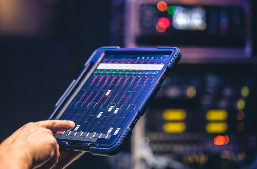 Digitális kezelőfelület táblagépen, vezérlőteremben